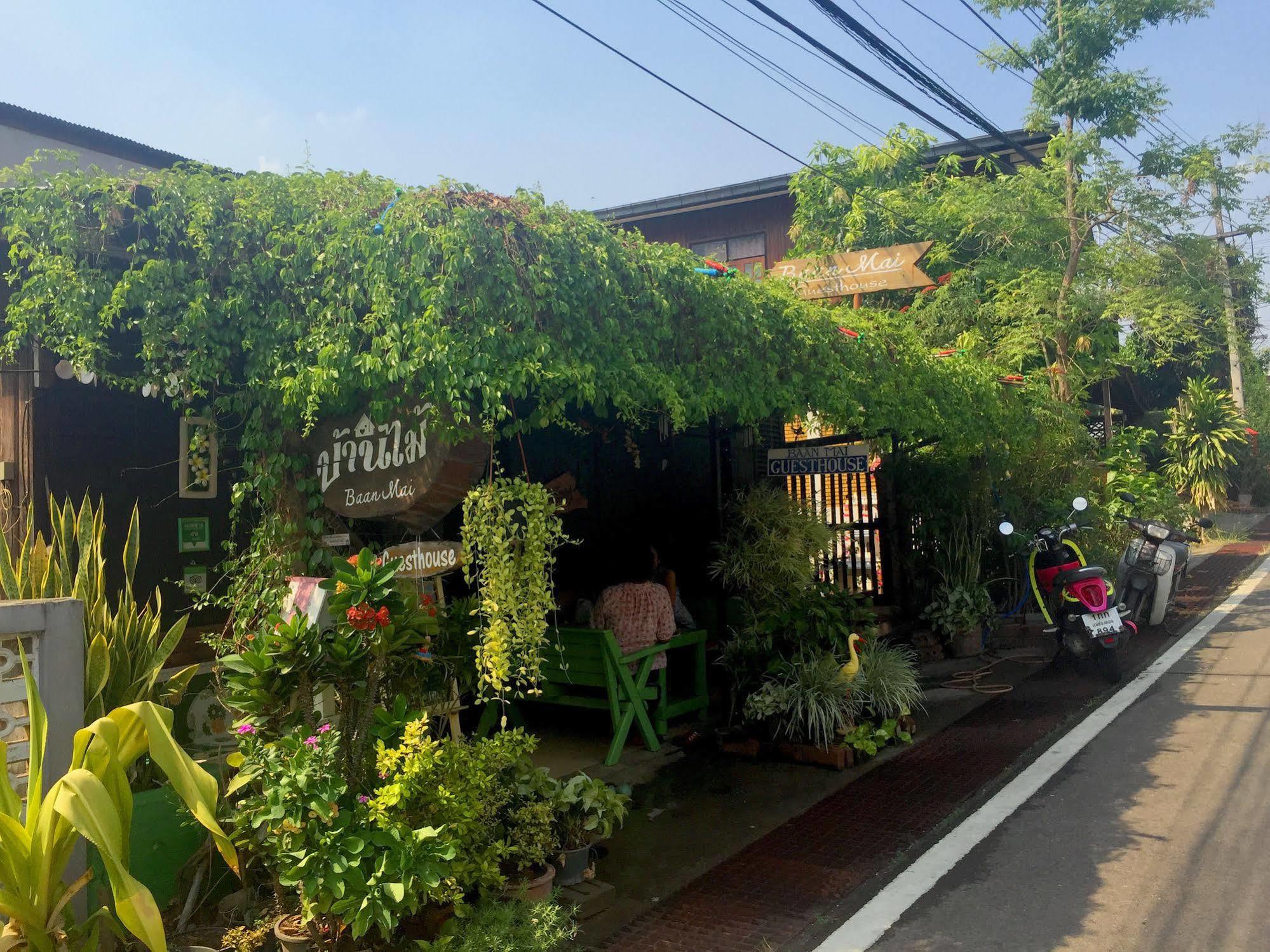 Baan Mai Guesthouse Mae Hong Son Exterior photo